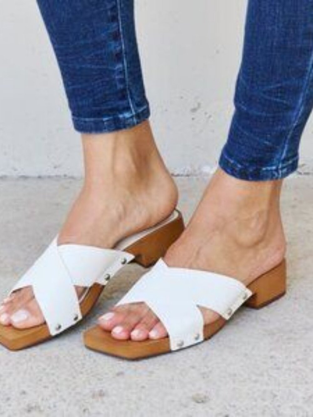 White Wooden Clog Sandals - Size 6.5